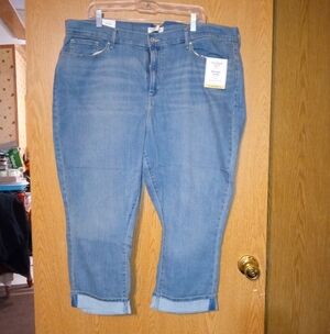 Levi's Light Blue Cropped Ankle Jeans